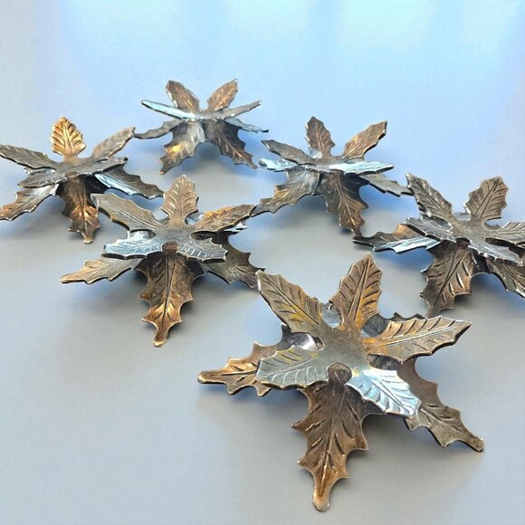 VTG Brass Christmas Candle Holders Holly Poinsetta Handcrafted India Set Of 6 - Picture 1 of 14